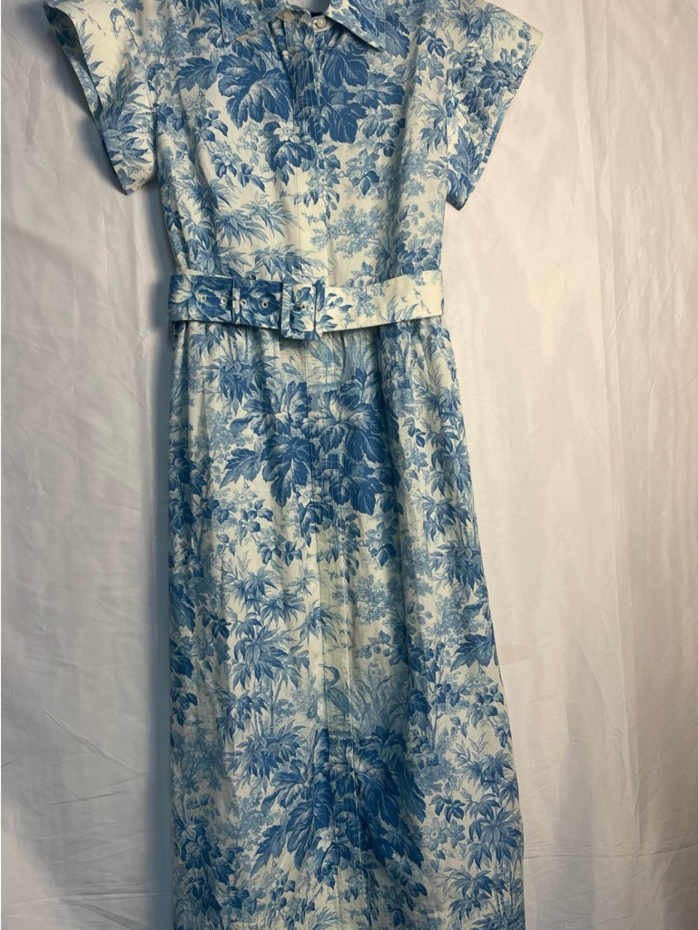 Tuckernuck Blue and White Floral Midi  Dress  Belted Size S costal Classic